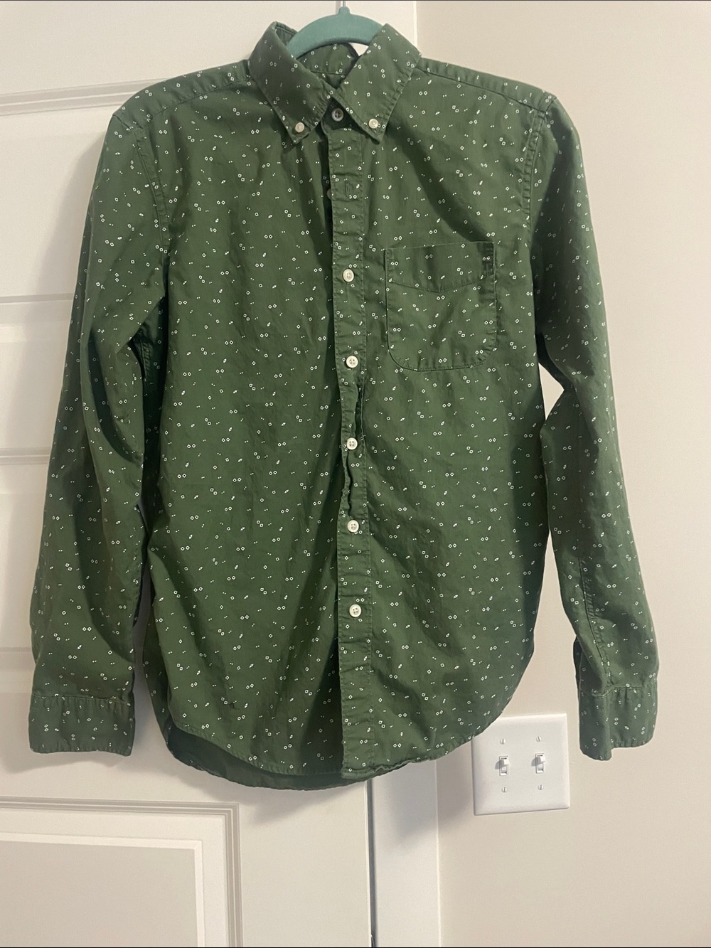 American Eagle Outfitters Olive Green Button-Down Shirt with Micro Print